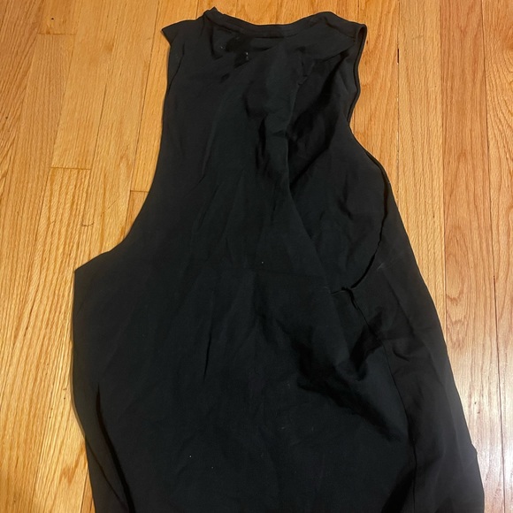 Lot of 2, gym shark tank top and drop arm tank top - Picture 4 of 5